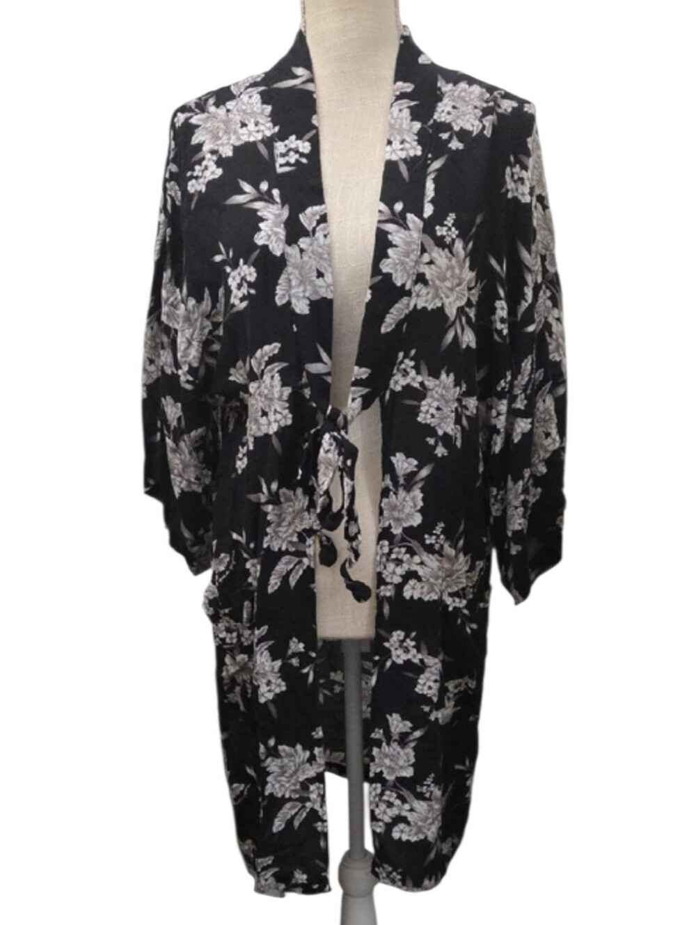 Spiritual Gangster Black and White Floral Robe